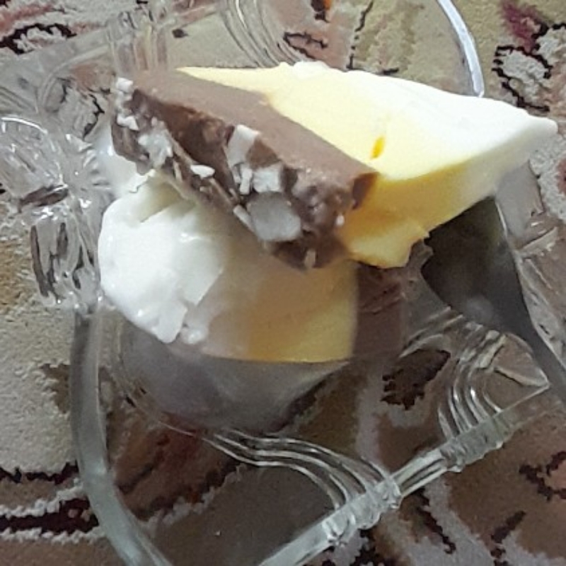 بستنی سنتی کیلو ۷۵.مغزدار ۱۱۰